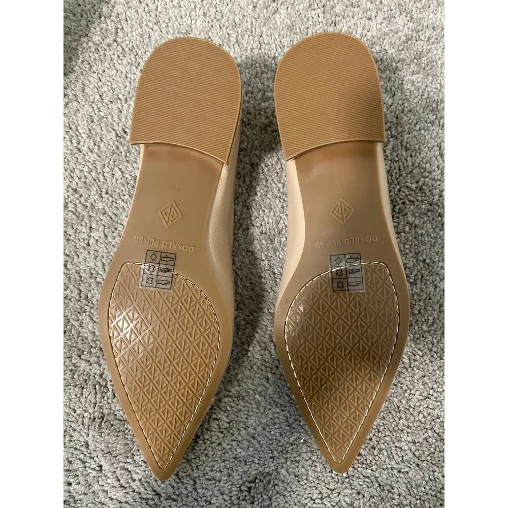 Donald Pliner Nappa Leather Pointed Toe Pumps Sand Size 7 New